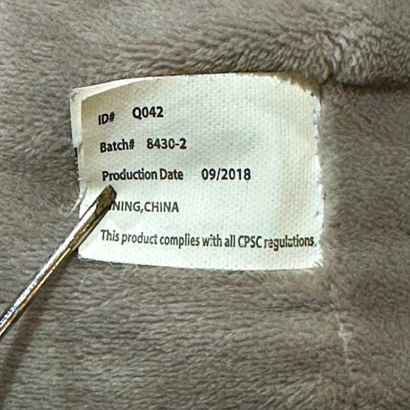 KellyToy Plush Elephant Rattle Floppy Gray Stuffed Animal Cream Ribbed Toy 18" - Picture 8 of 9